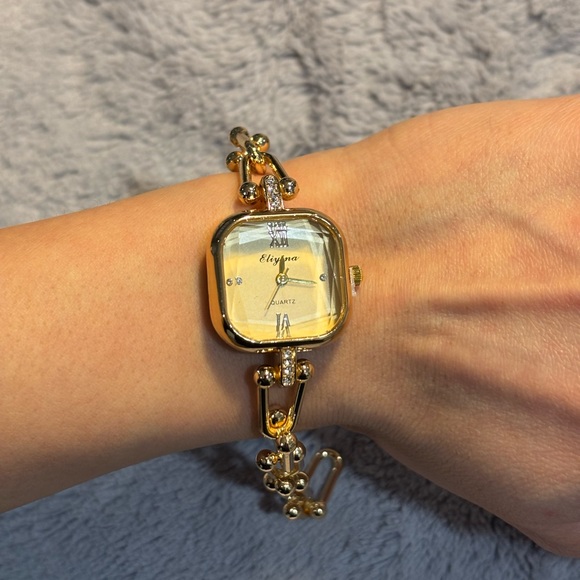 Others Follow Gold Women's Chain Watch - Picture 5 of 5